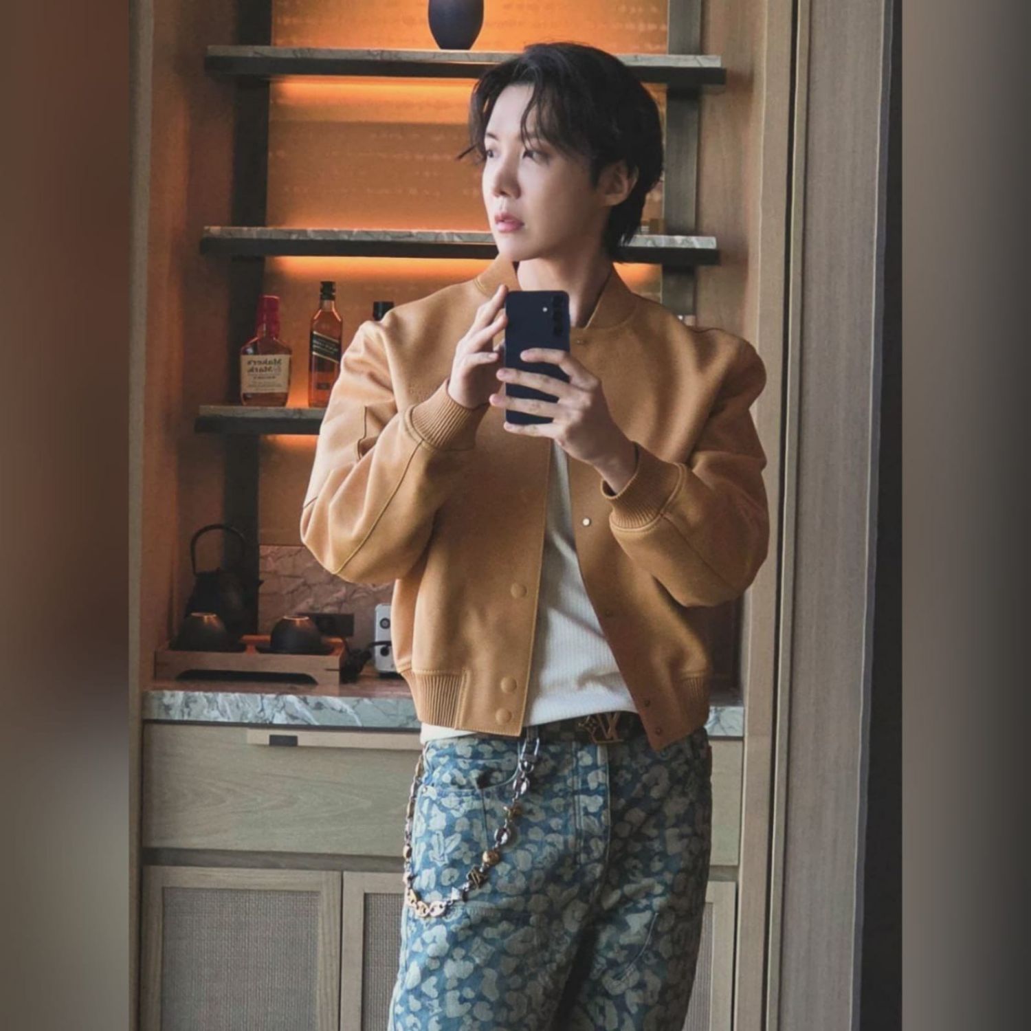 J-hope (防弹少年团)的最新照片