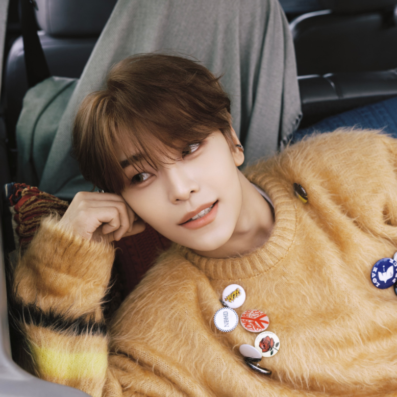 A moment captured by He Xinlong (ALPHA DRIVE ONE)'s fan