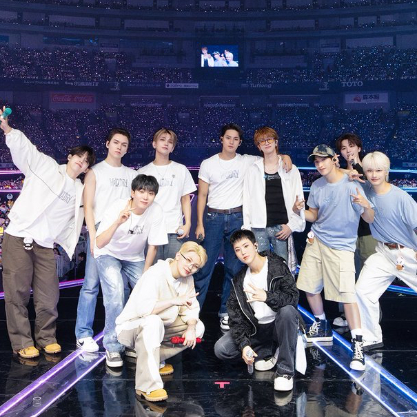 A moment captured by Mingyu (SEVENTEEN)'s fan