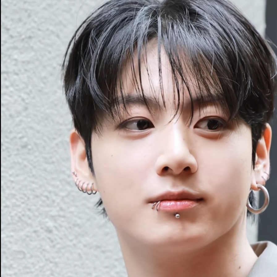 Latest photo of Jungkook (BTS)