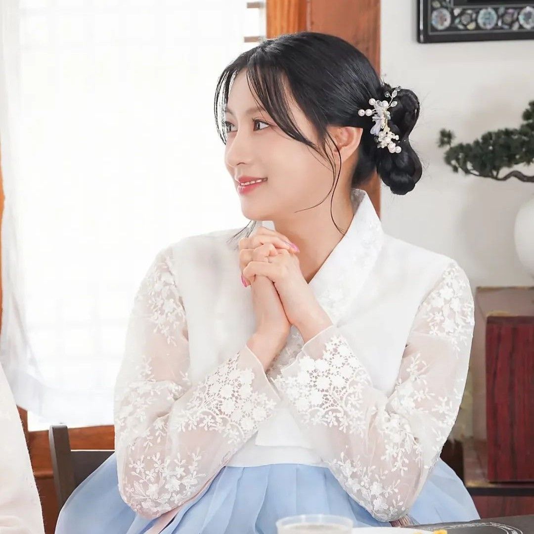 Latest photo of Oh Hayoung (Apink)