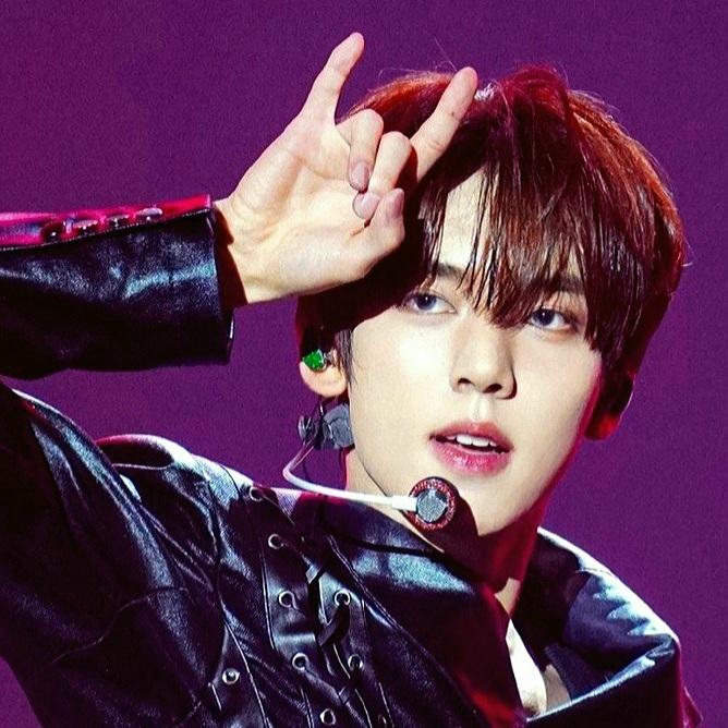 A moment captured by Han Yujin (ZEROBASEONE)'s fan