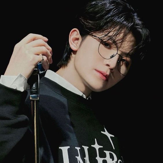 A moment captured by Woozi (SEVENTEEN)'s fan