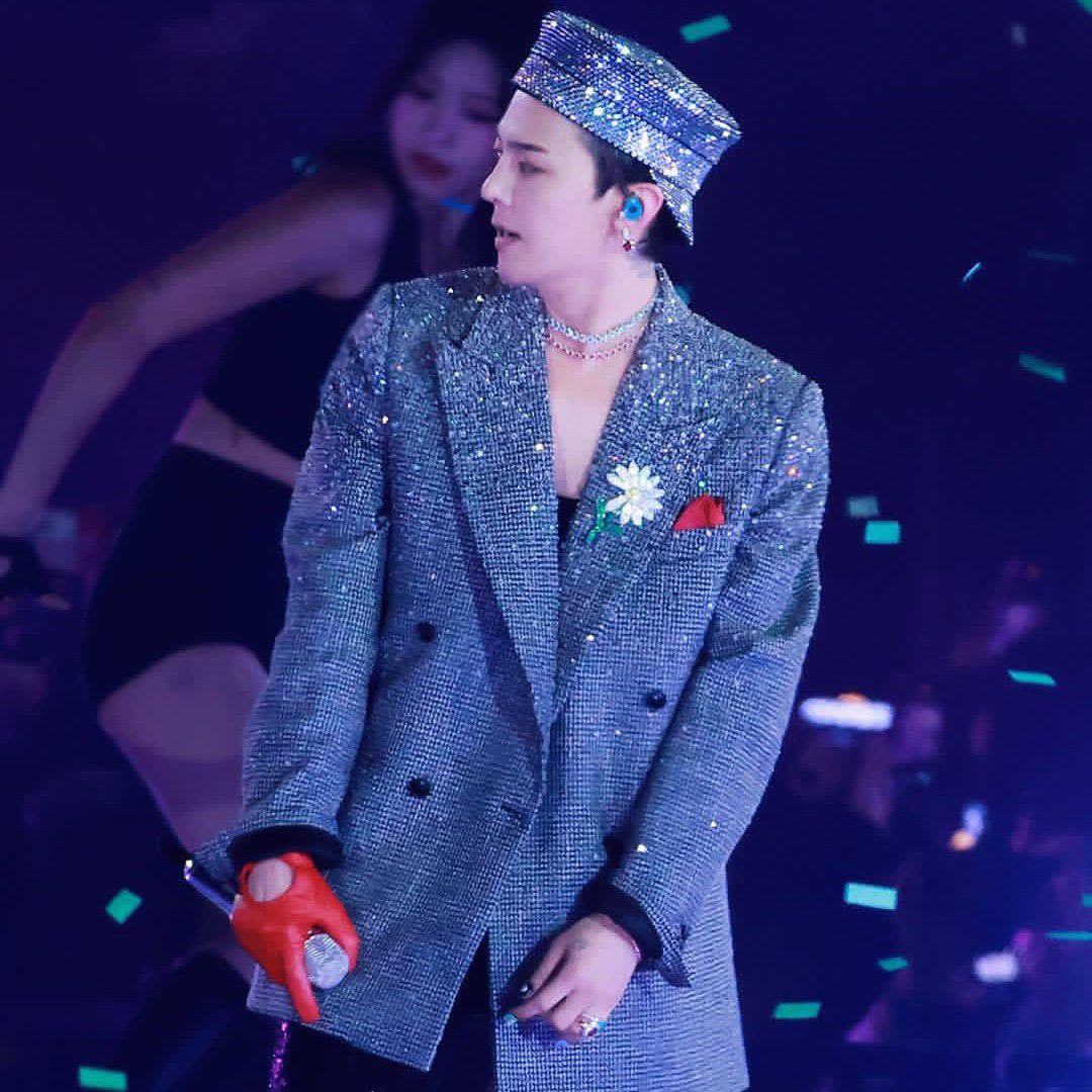 Foto terbaru G-DRAGON (BIGBANG)