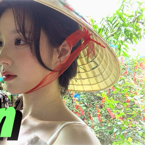 Behind-the-scenes cut of HeeJin (ARTMS)