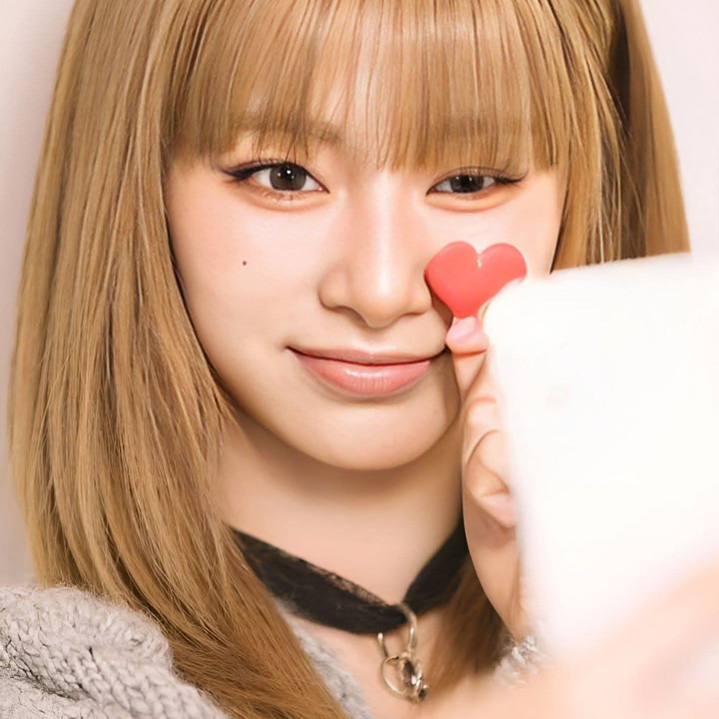 Behind-the-scenes cut of TWICE