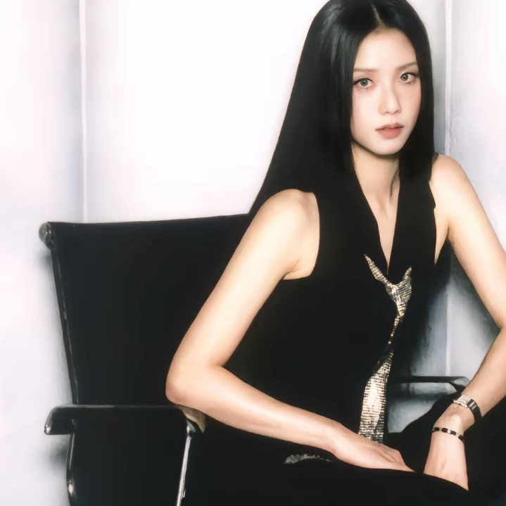 智秀 (BLACKPINK)的最新照片