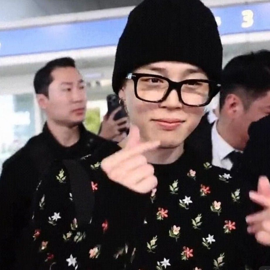 Momen yang diabadikan oleh penggemar Jimin (BTS)