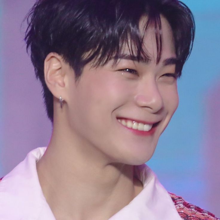 Latest photo of Moonbin (ASTRO)