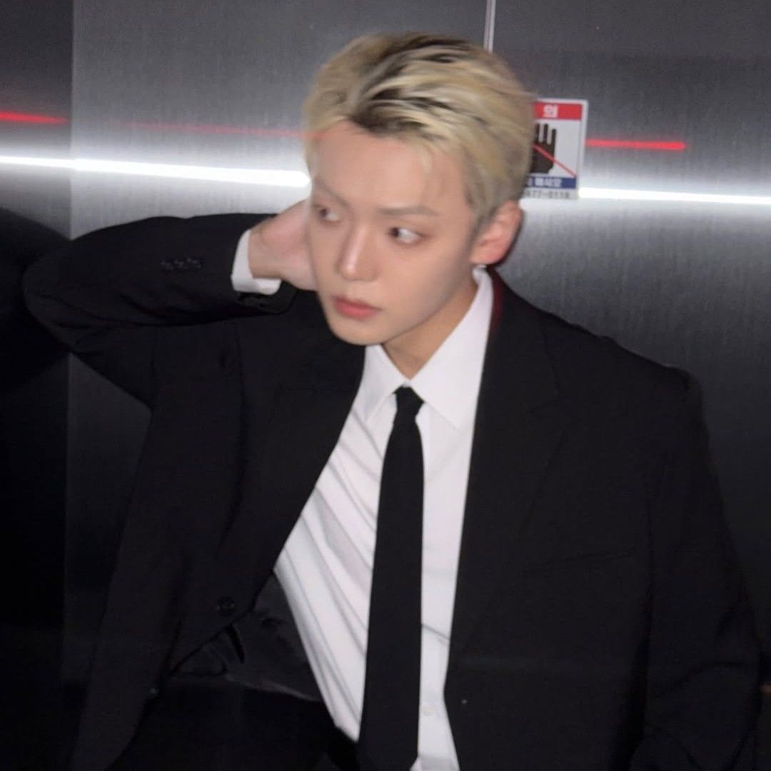 Latest photo of Chan (A.C.E)