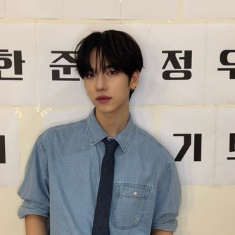 Behind-the-scenes cut of Hanjun (n.SSign)