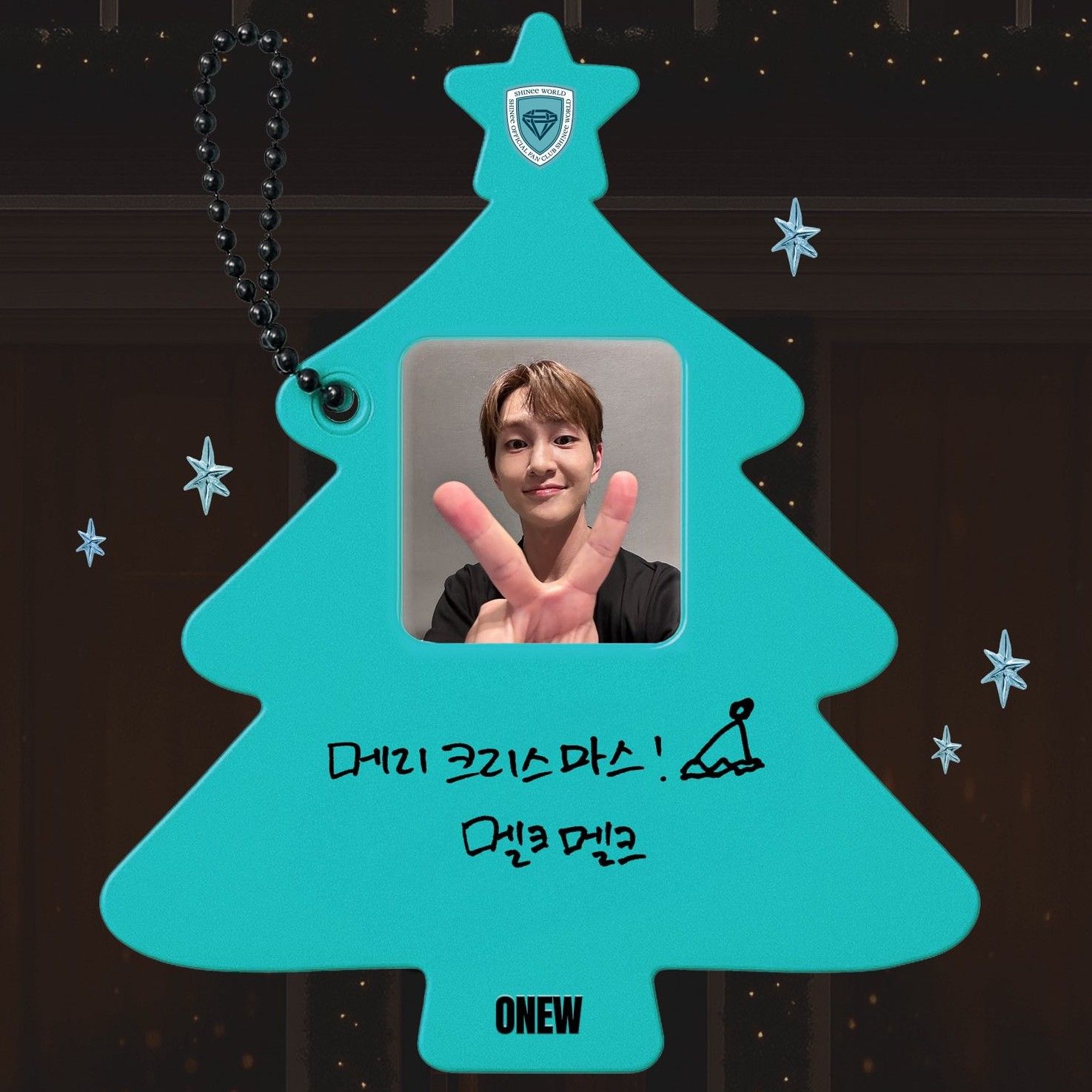 A moment captured by Onew (SHINee)'s fan