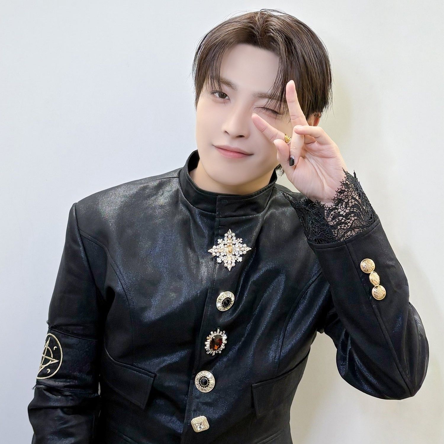 에이티즈의 비하인드 컷