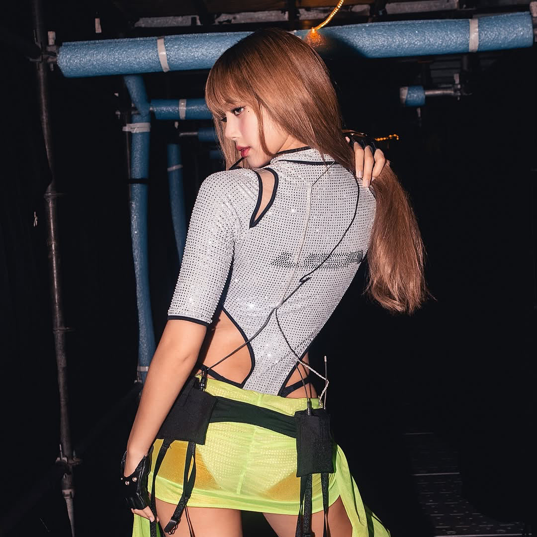 리사 (BLACKPINK)의 최신 사진