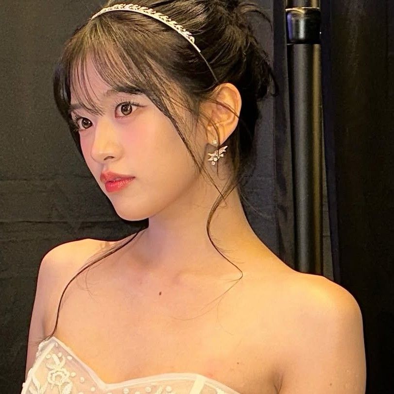 IZ*ONEの最近の活動写真