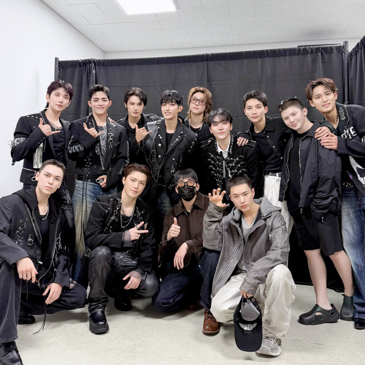 Behind-the-scenes cut of SEVENTEEN