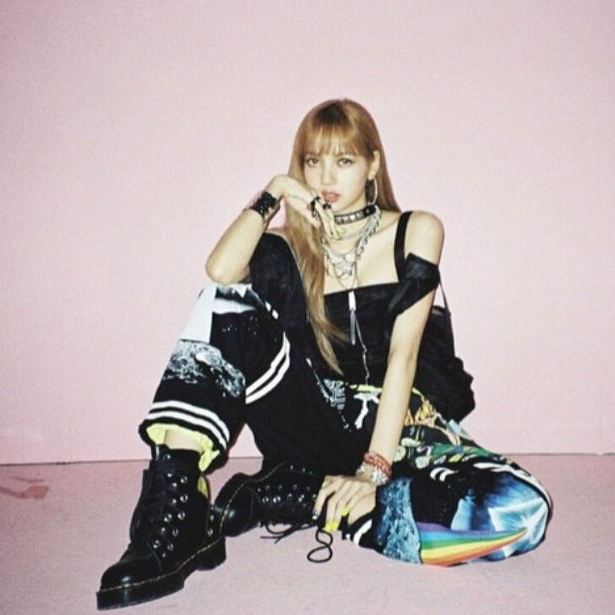 Lisa (BLACKPINK)的幕後花絮