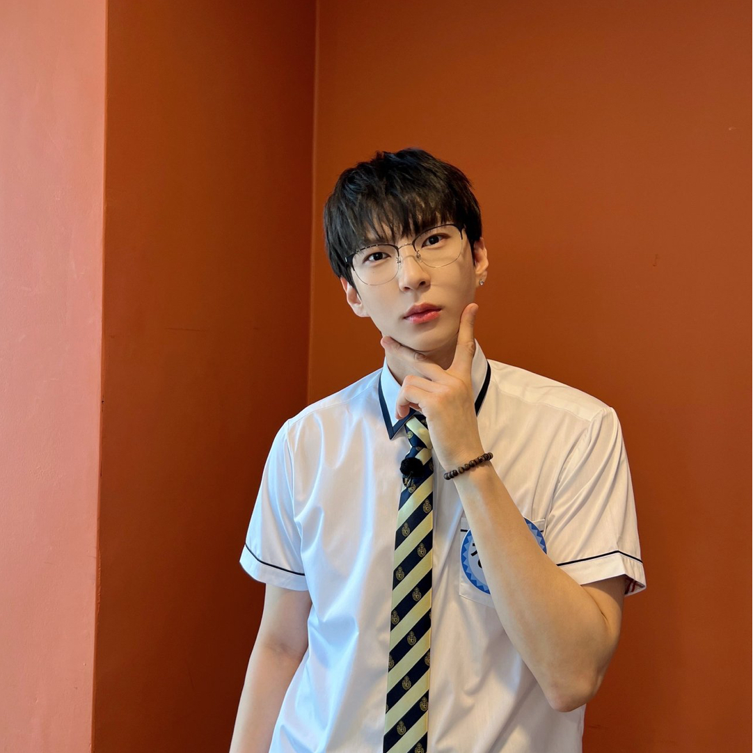 Latest photo of LEO (VIXX)