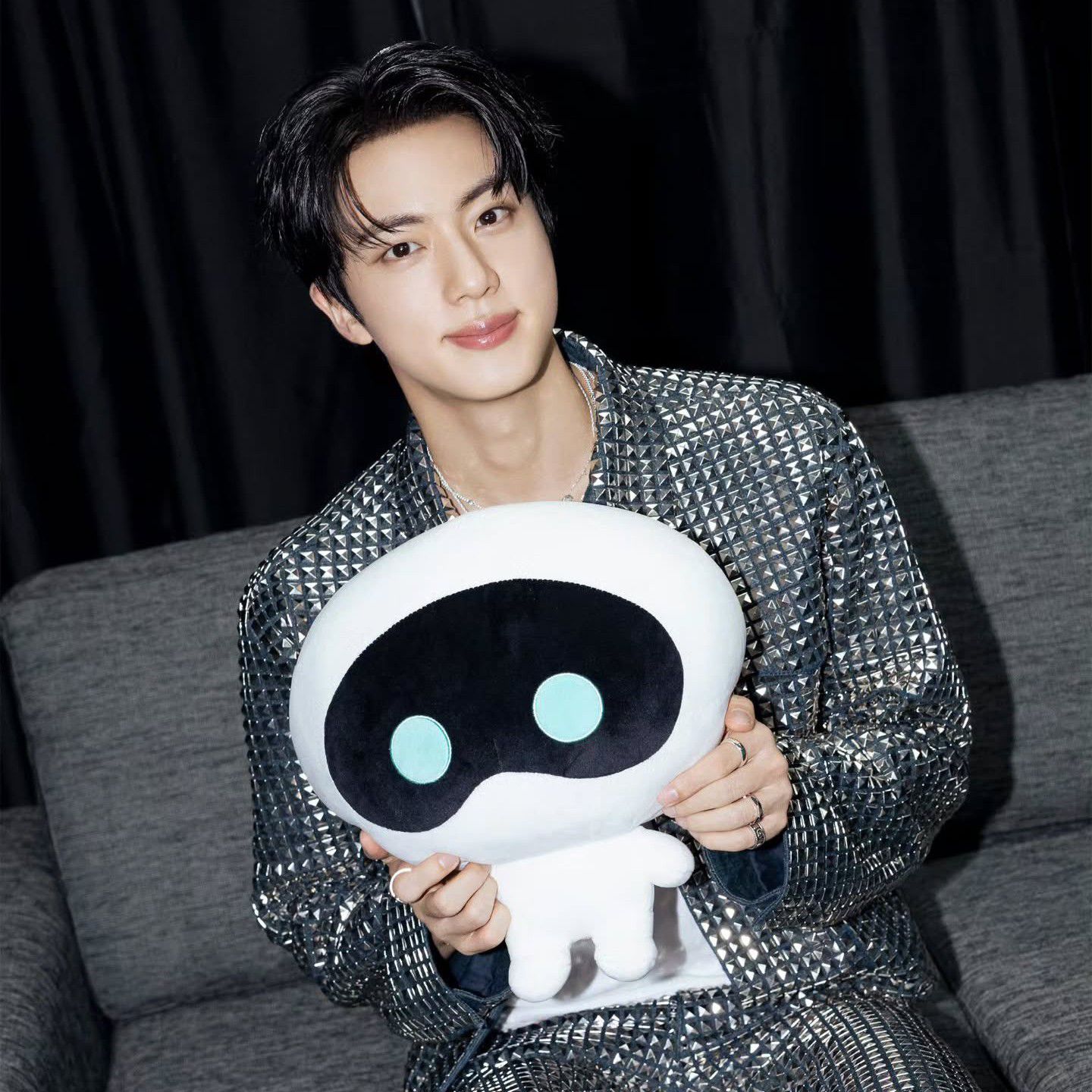 Latest photo of Jin (BTS)