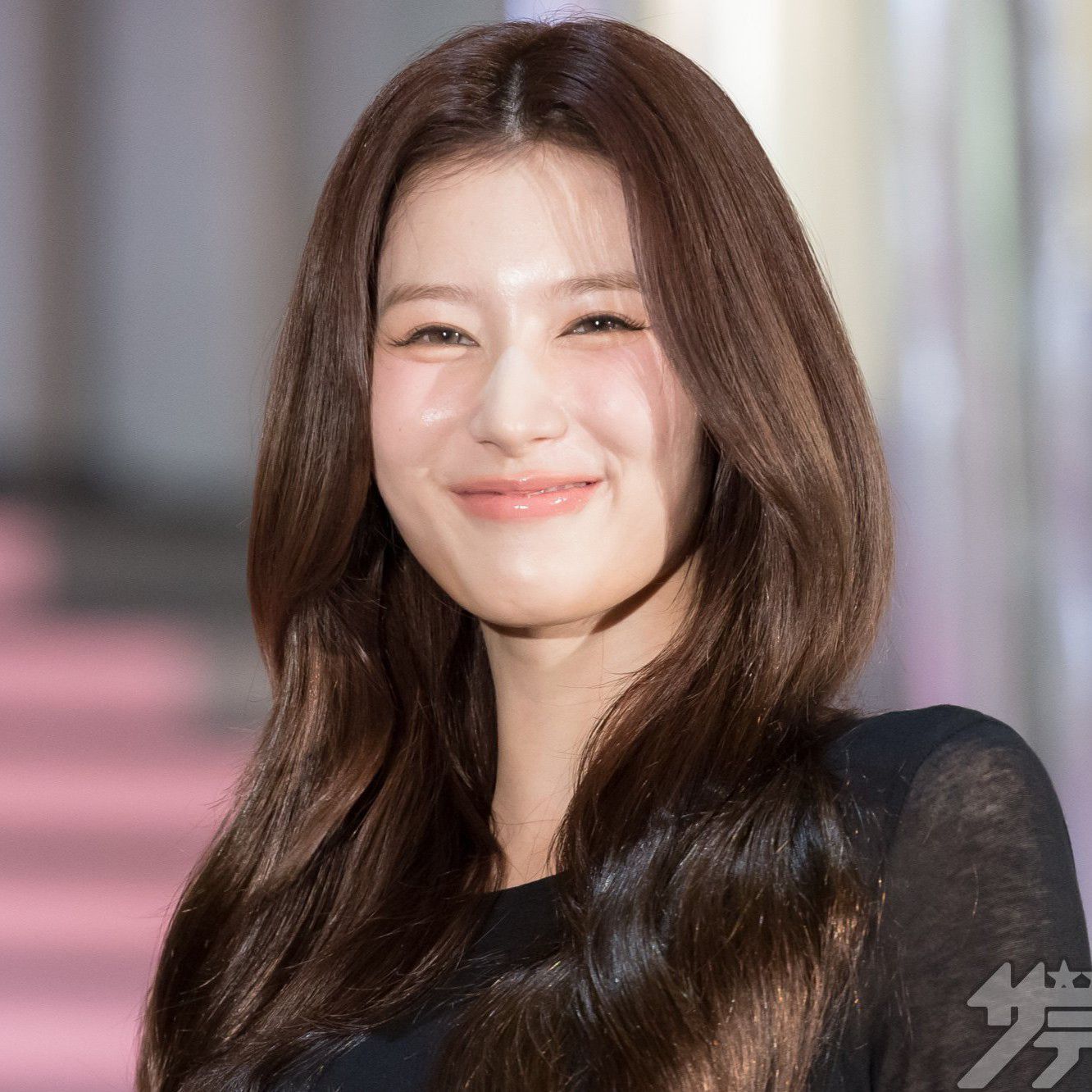 Behind-the-scenes cut of Sana (TWICE)