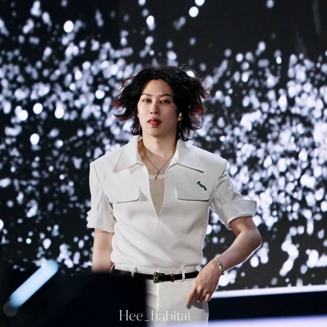 A moment captured by Heechul (Super Junior)'s fan
