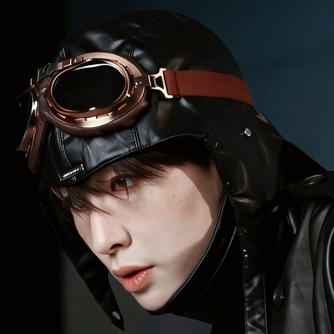 Recent activity shot of Lay (EXO)