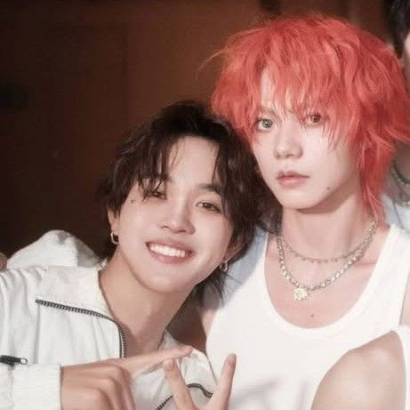 A moment captured by NexT1DE's fan