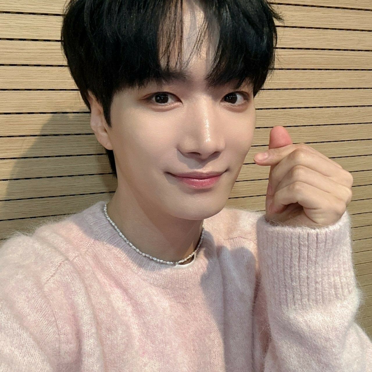 Behind-the-scenes cut of Kim Jonghyeon