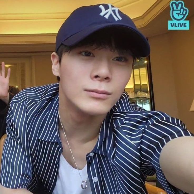 Behind-the-scenes cut of Moonbin (ASTRO)