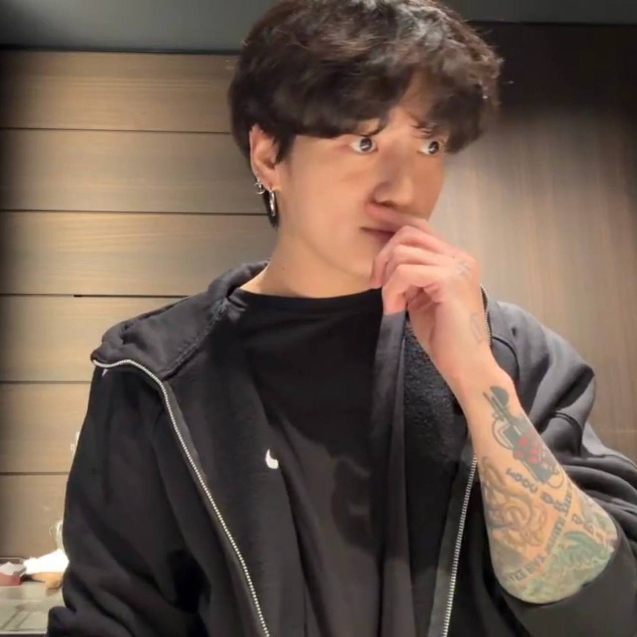 A moment captured by Jungkook (BTS)'s fan