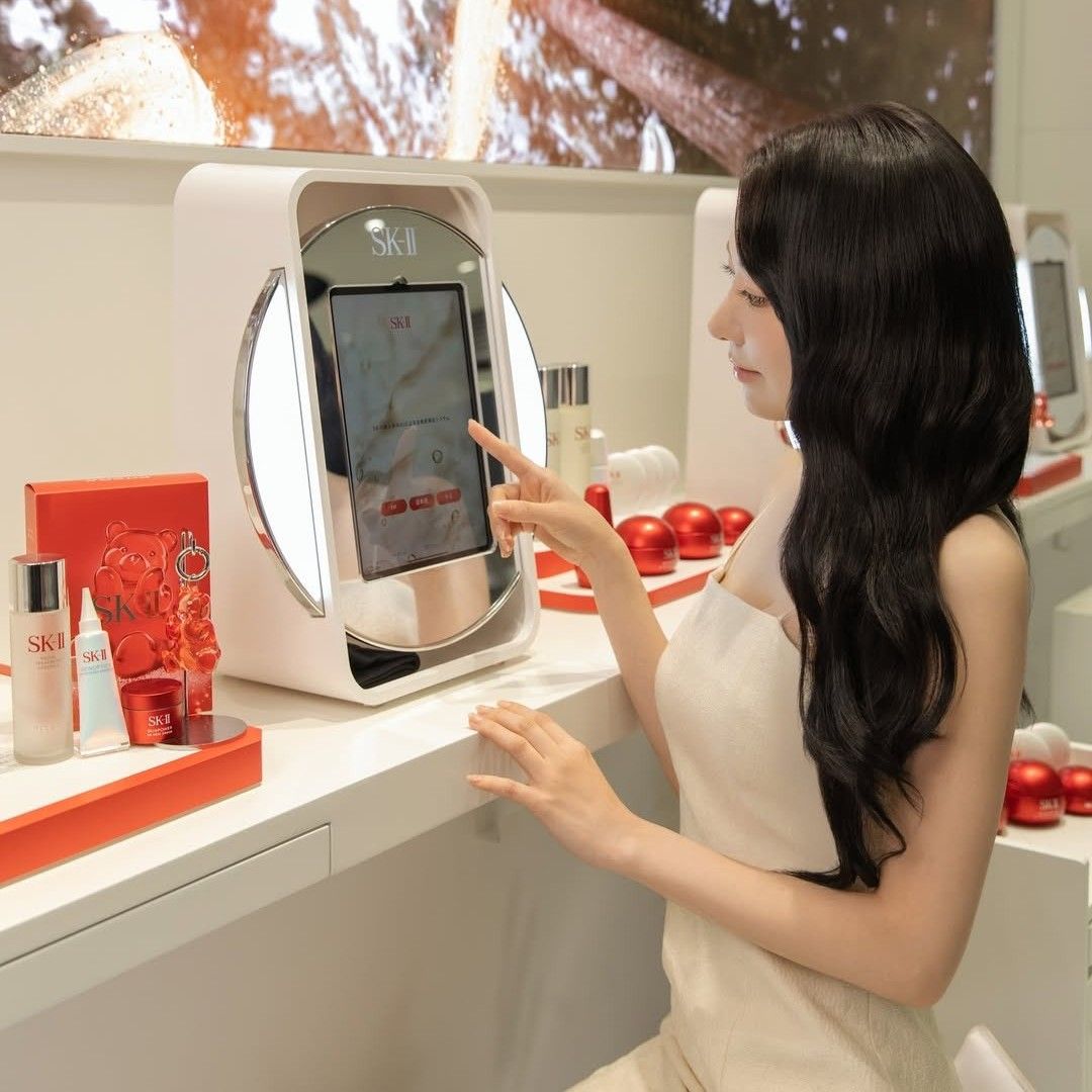 Recent activity shot of Sakura (LE SSERAFIM)