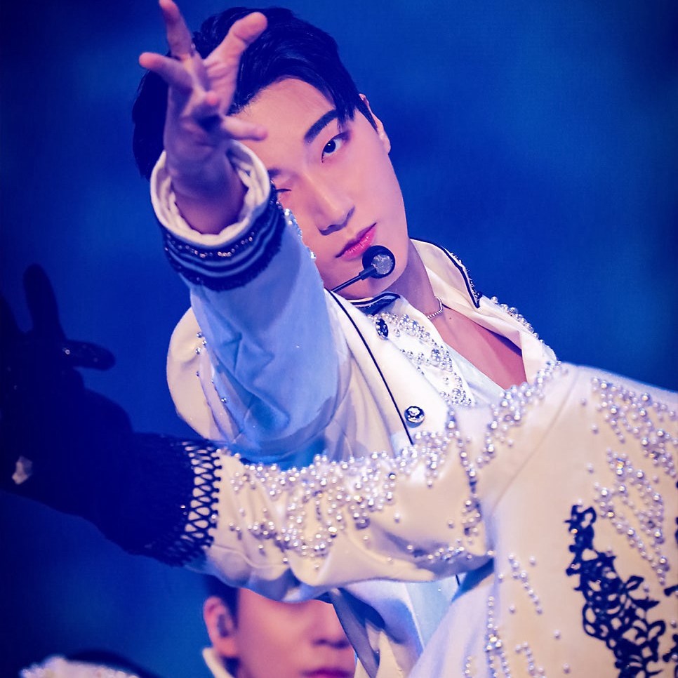 崔傘 (ATEEZ)的幕后花絮