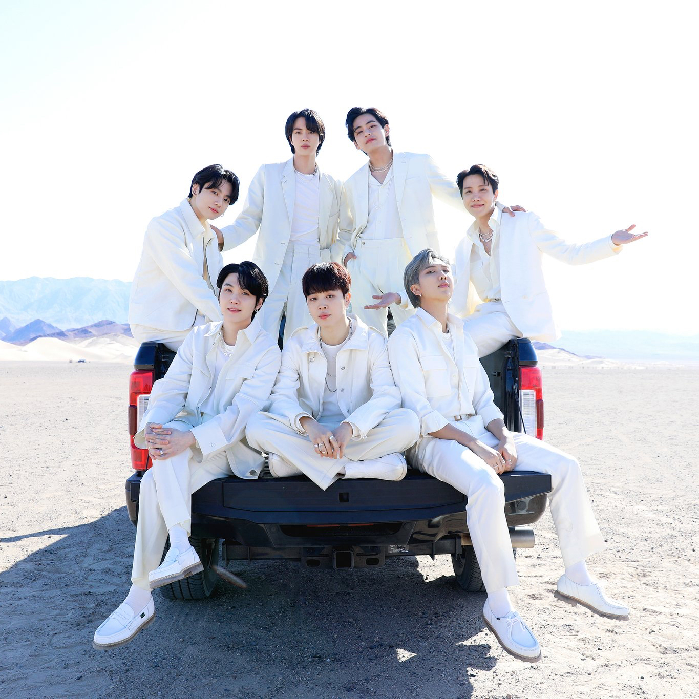 Behind-the-scenes cut of RM (BTS)