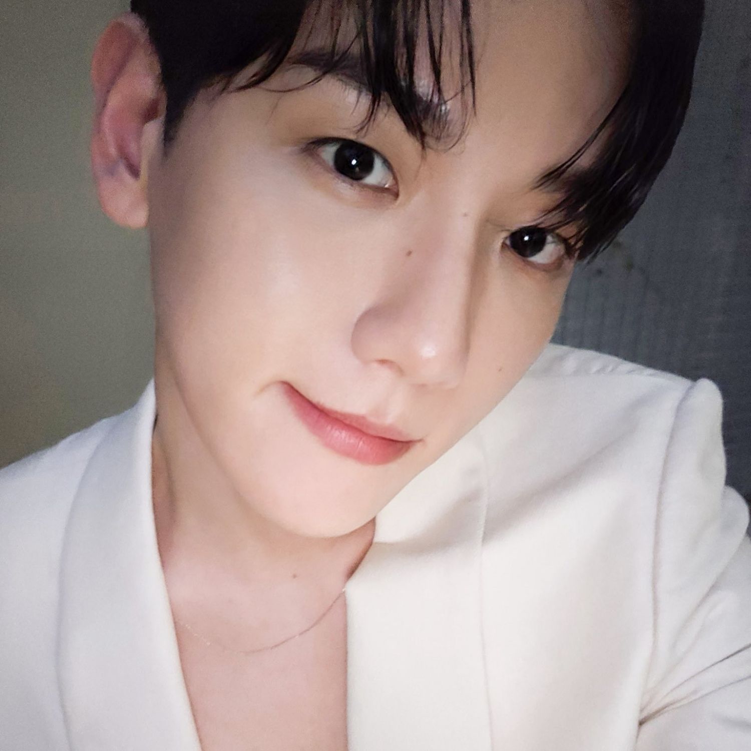 Latest photo of Baekhyun (EXO)