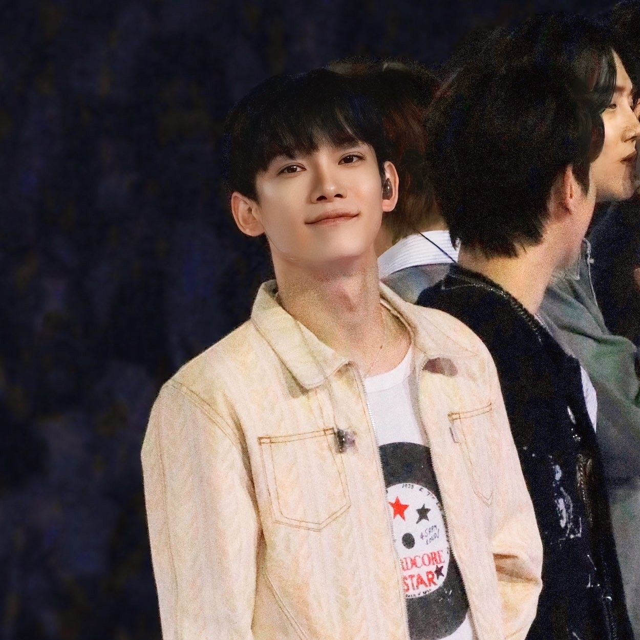 Behind-the-scenes cut of Chen (EXO)