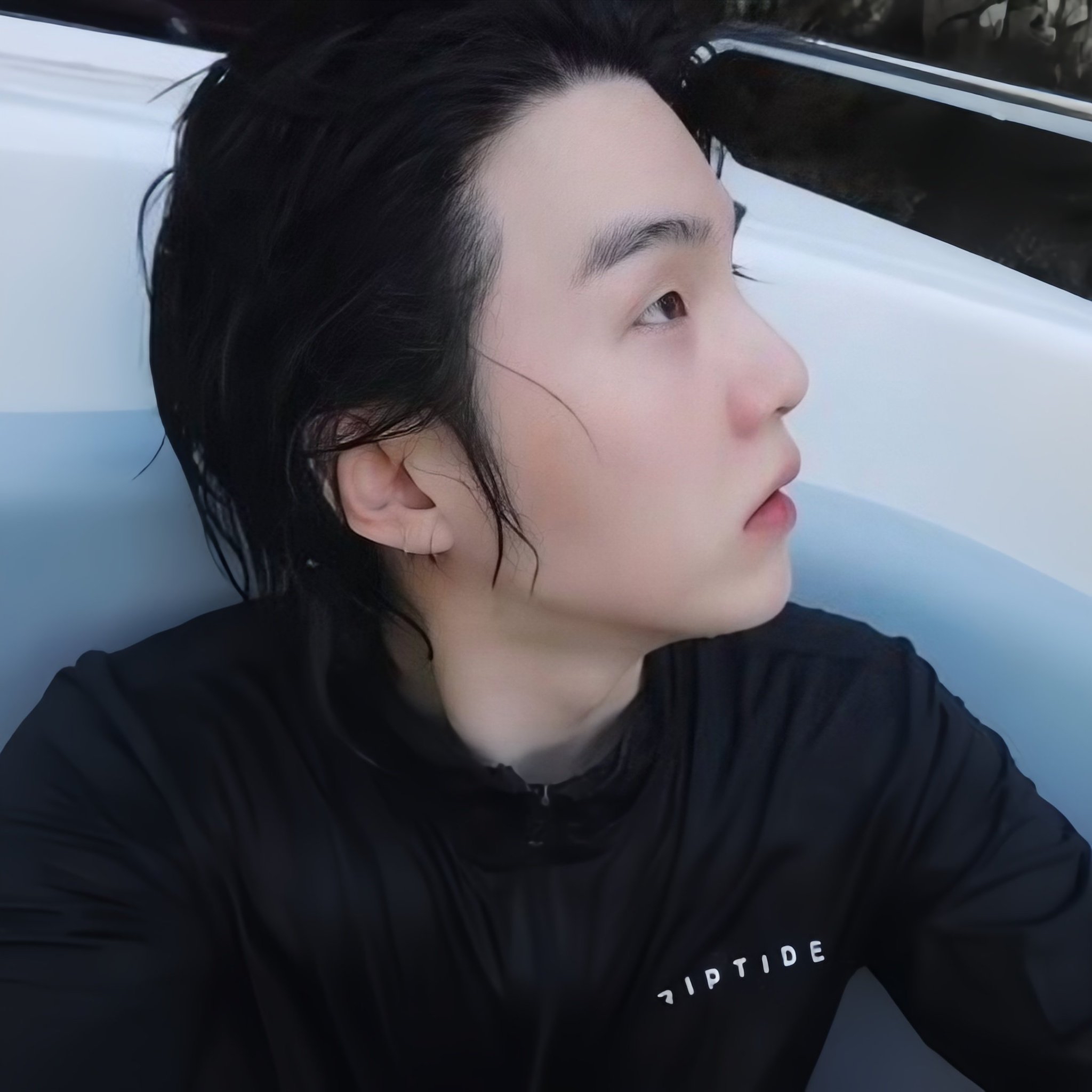 SUGA (防彈少年團)的幕後花絮