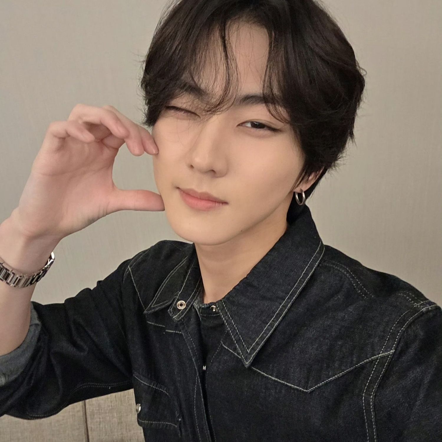 Behind-the-scenes cut of Jungwon (ENHYPEN)
