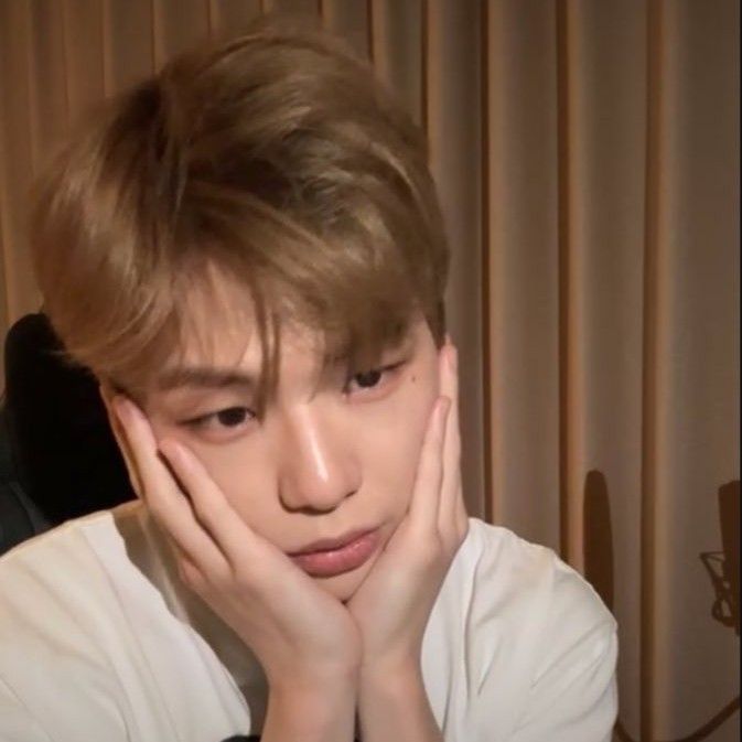 Behind-the-scenes cut of Kang Daniel
