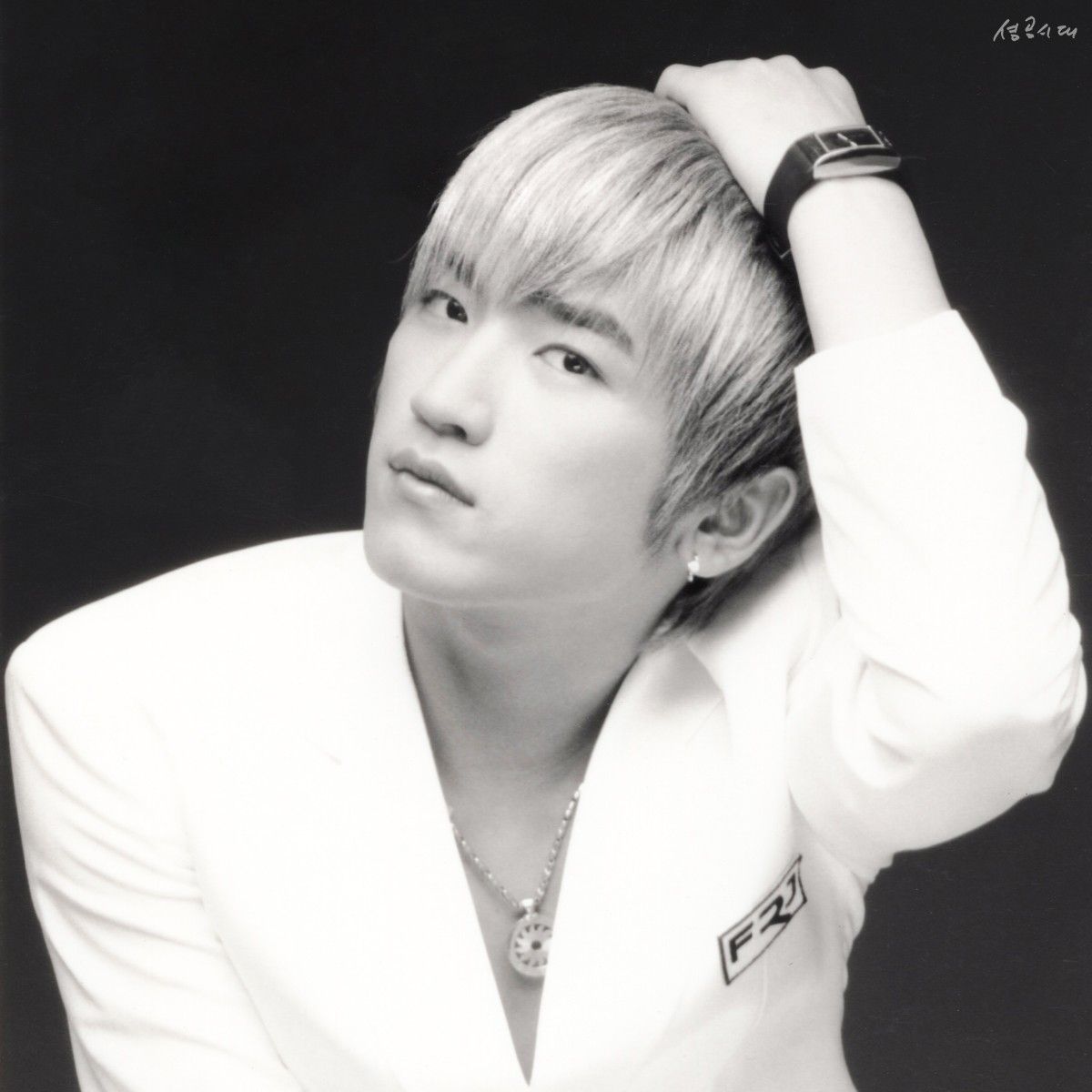 Latest photo of Lee Minwoo (SHINHWA)