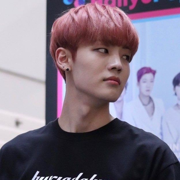 Latest photo of Chan (A.C.E)