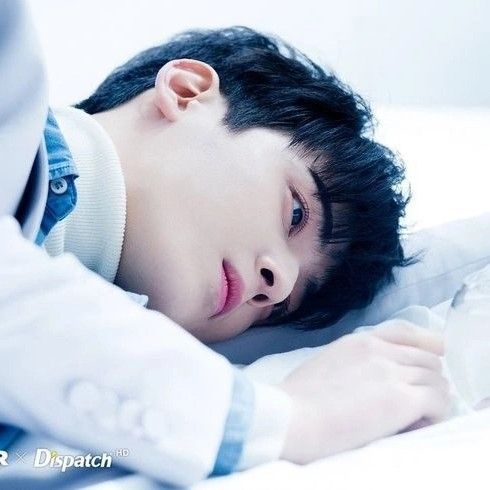 A moment captured by Eunwoo (ASTRO)'s fan