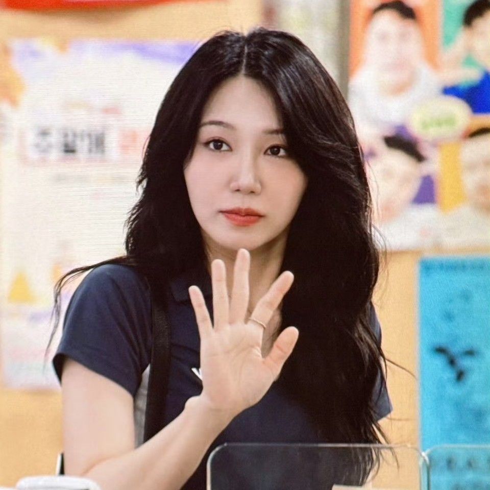 Behind-the-scenes cut of Jeong Eunji (Apink)