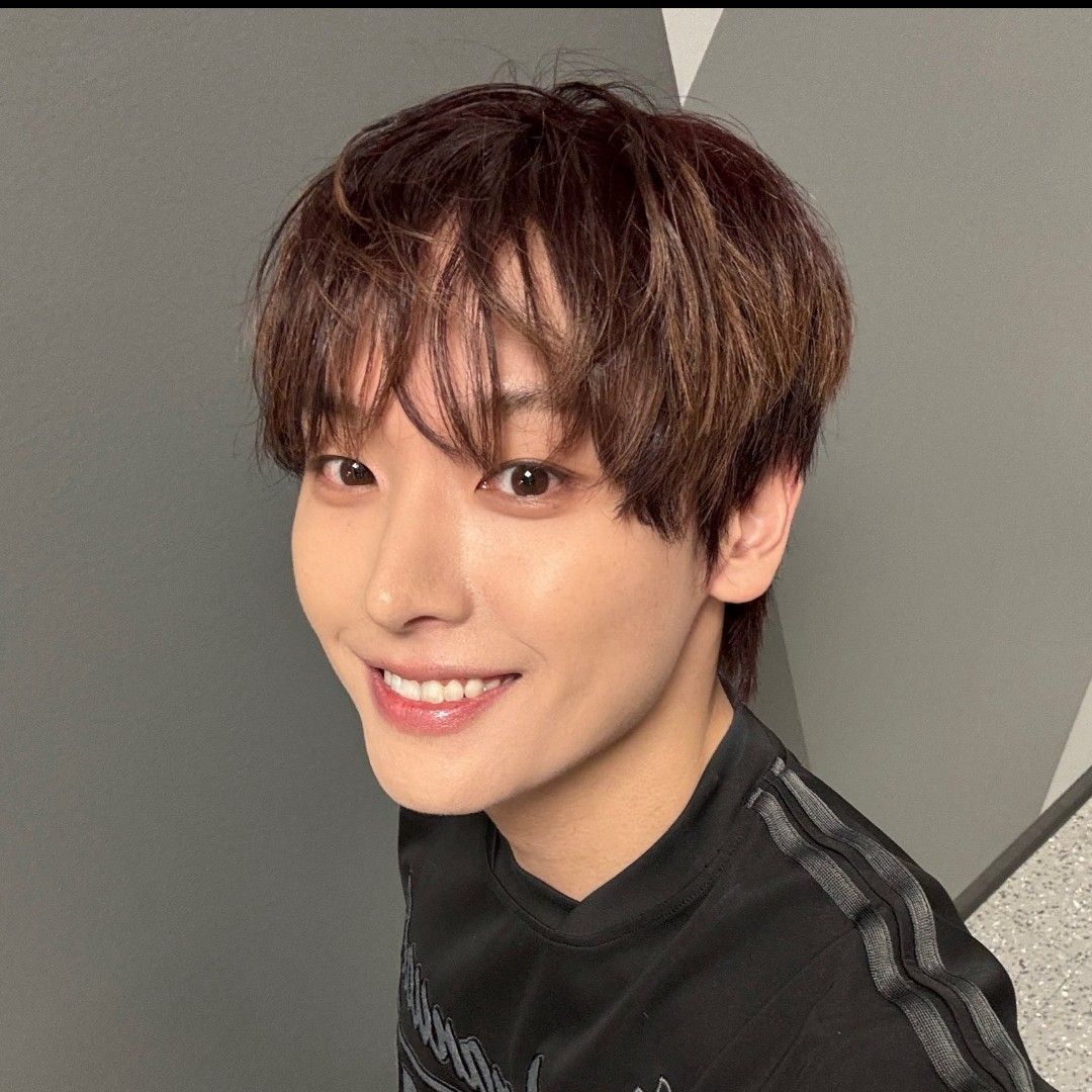 Latest photo of Inseong (SF9)