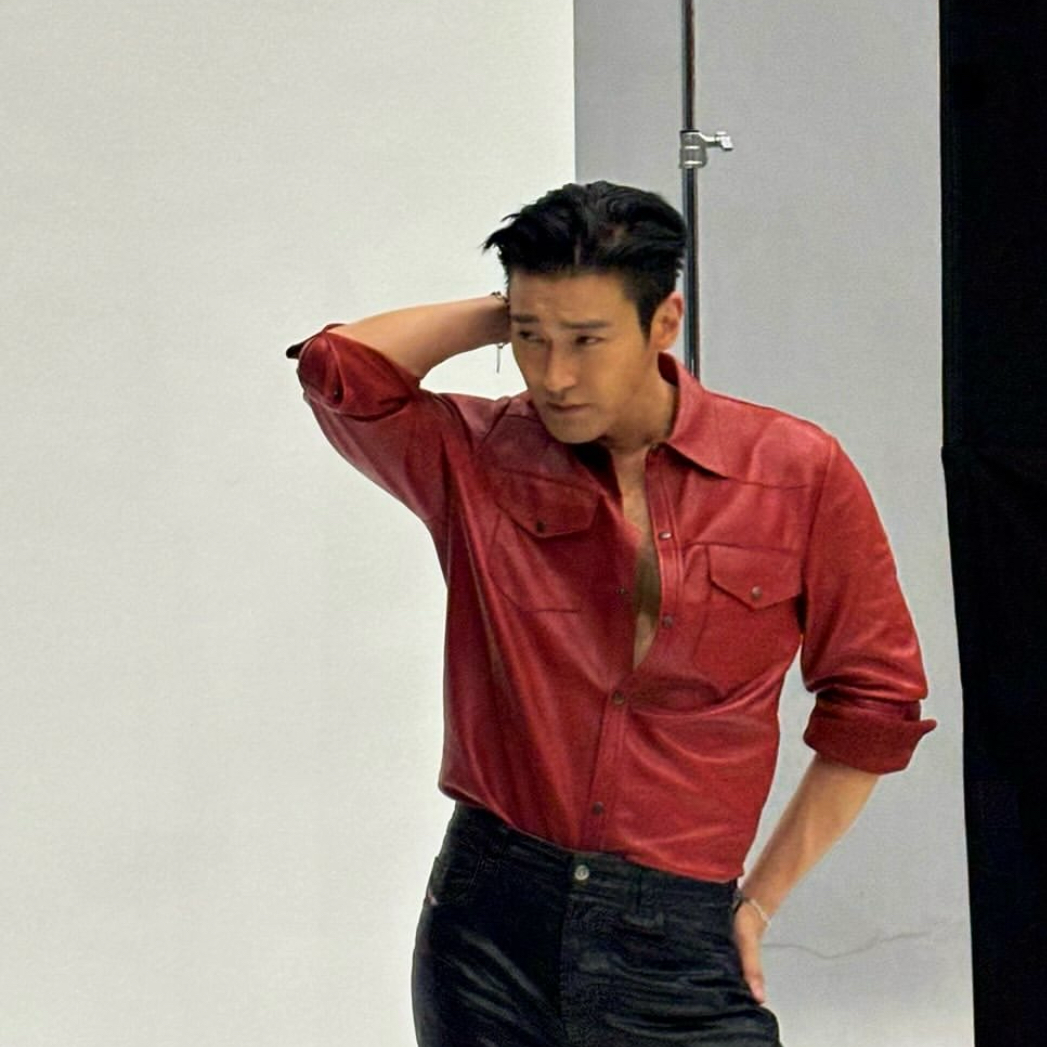 Latest photo of Siwon (Super Junior)