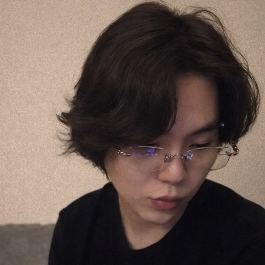 SUGA (BTS)の舞台裏ショット