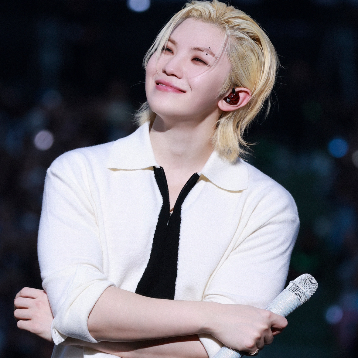 A moment captured by Woozi (SEVENTEEN)'s fan