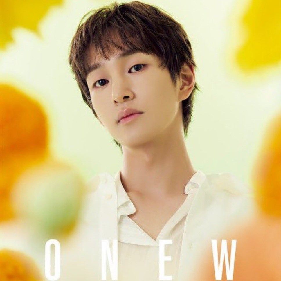 Behind-the-scenes cut of Onew (SHINee)