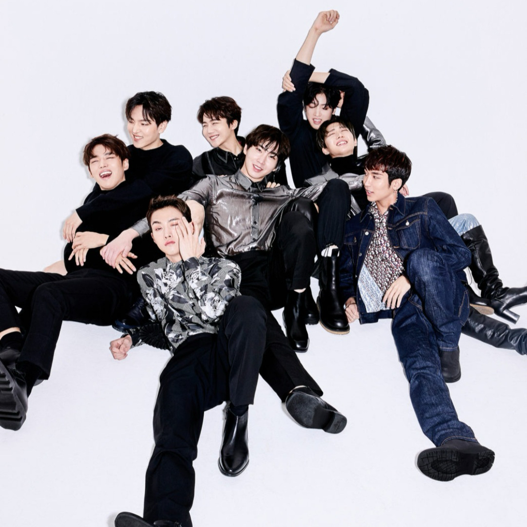 A moment captured by PENTAGON's fan