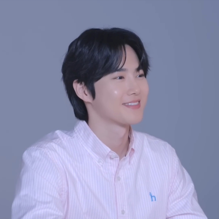 Latest photo of Suho (EXO)