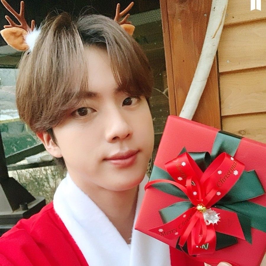 Latest photo of Jin (BTS)